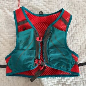 OSPREY Teal and pink Trail Running Hydration Vest